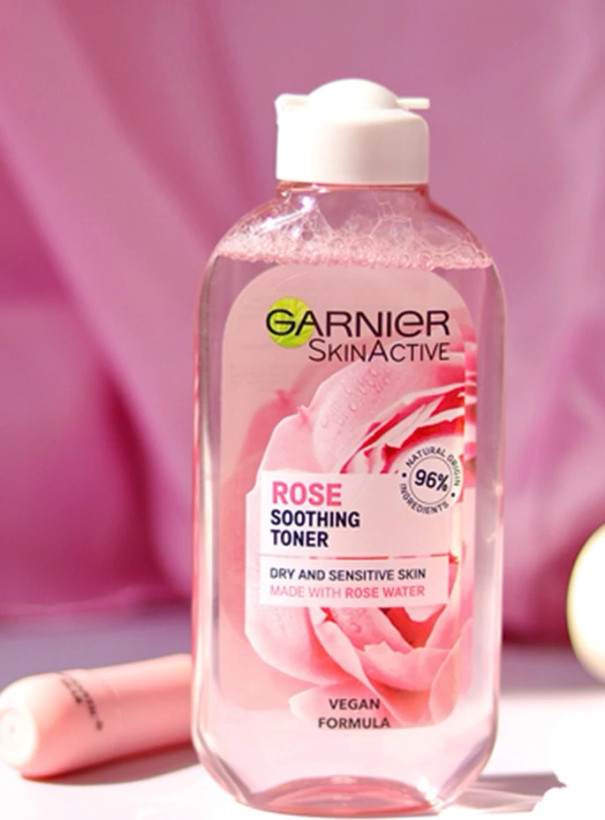 تونر گیاهی و آرامش بخش پاک کننده صورت حاوی عصاره گل رز گارنیر